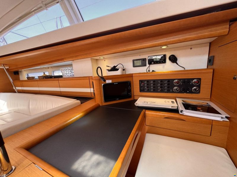 Jeanneau 57