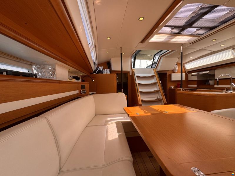 Jeanneau 57