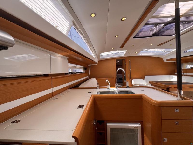 Jeanneau 57