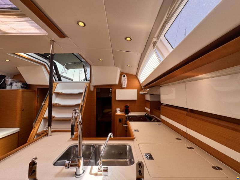 Jeanneau 57