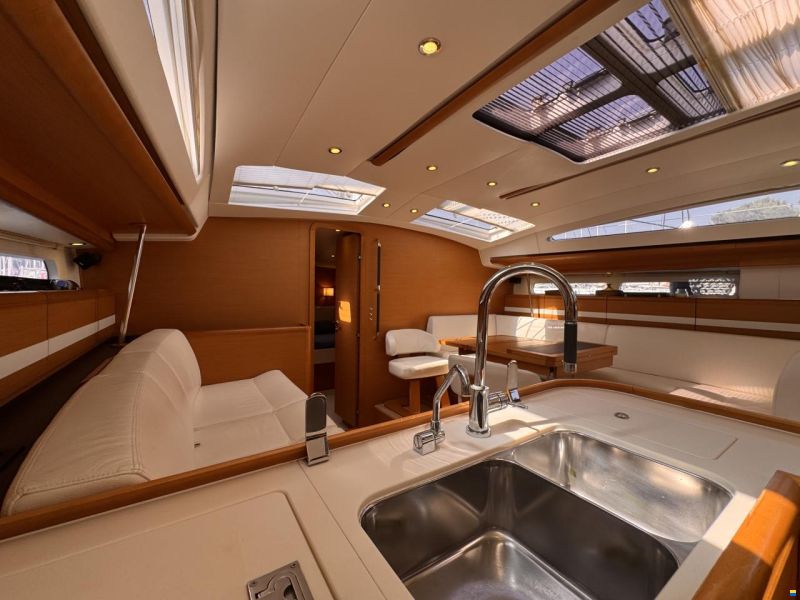Jeanneau 57