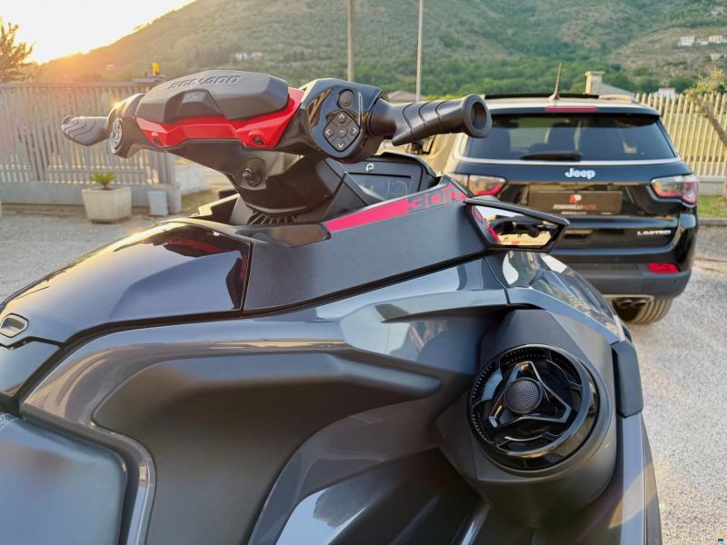 Sea-Doo RXT XRS300