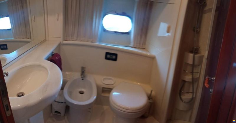 Ferretti 62