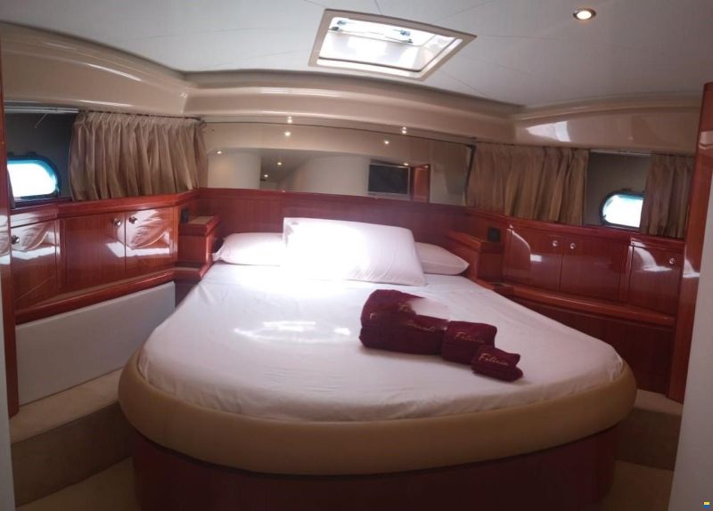 Ferretti 62