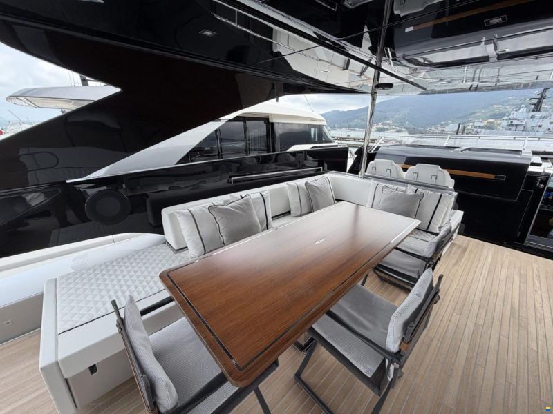 Riva 102 Corsaro Super