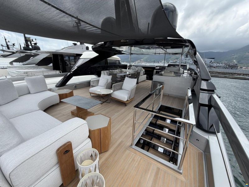 Riva 102 Corsaro Super
