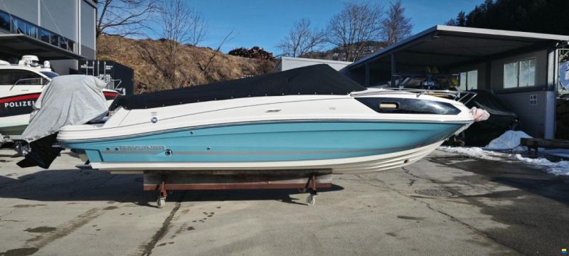 Bayliner VR6 CUDDY OUTBOARD