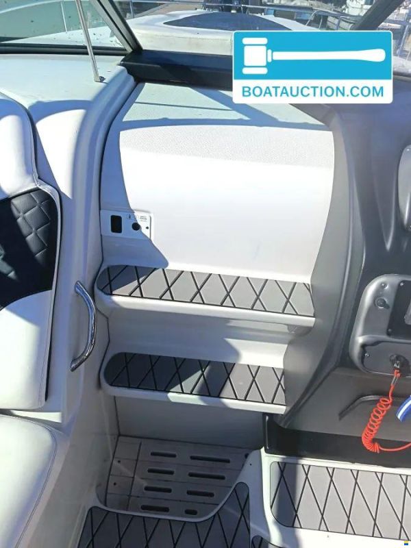 Crownline 315 SCR