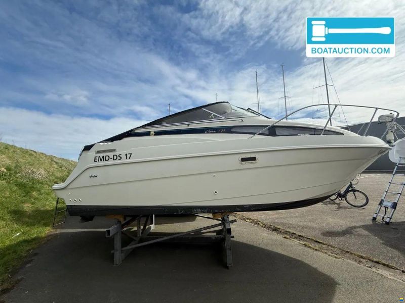 Bayliner 2355
