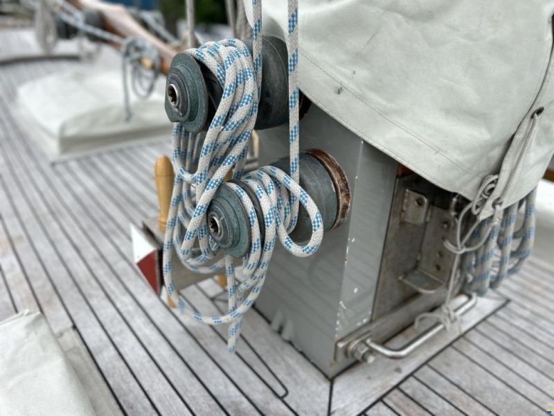 Lemsteraak Witte Eend - Roefuitvoering Hoek Design