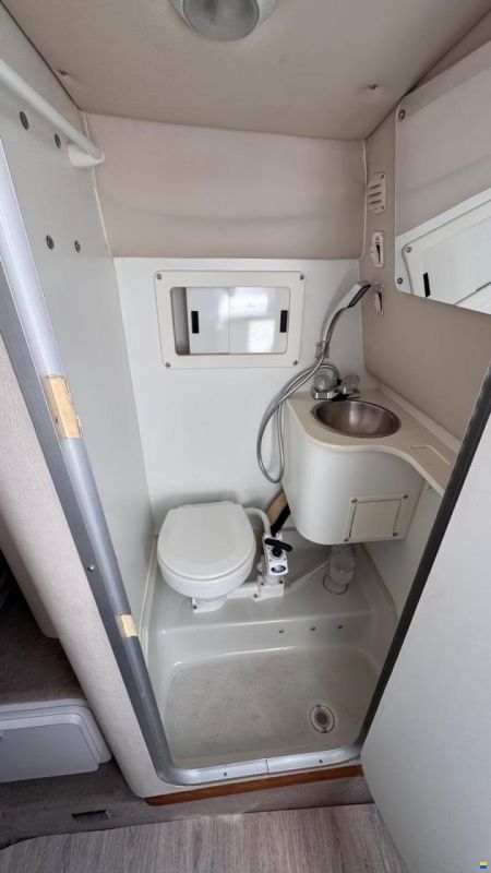 Crownline Crowliner 250cr