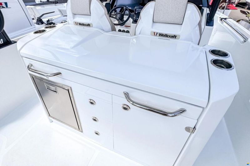 Wellcraft 28 T-Top