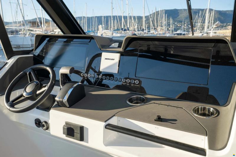 Wellcraft 28 T-Top