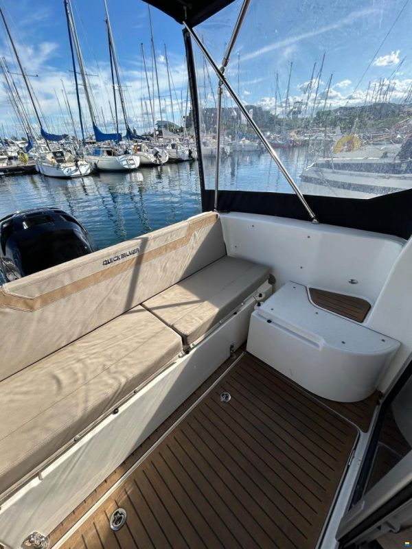 Quicksilver 755 Weekend