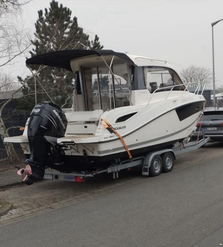 Quicksilver 755 Weekend