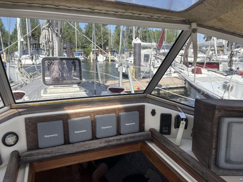 Aphrodite 37