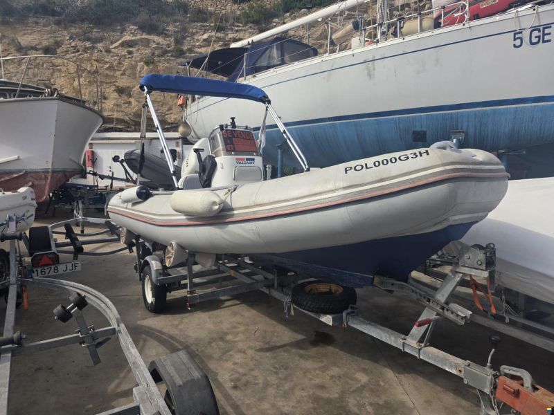 Zodiac Barco à motor