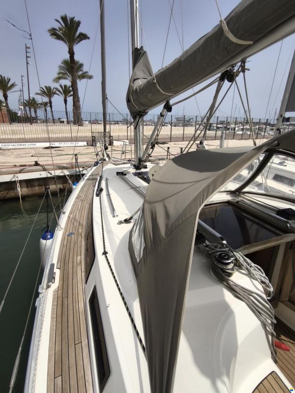 Bavaria 34 cruiser