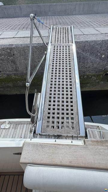 Fairline PHANTOM 37