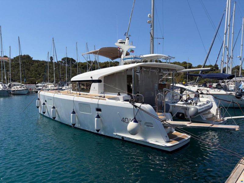 Lagoon 40 Motor Yacht