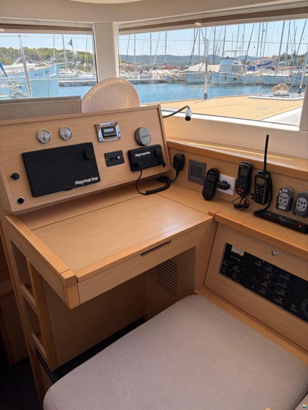 Lagoon 40 Motor Yacht