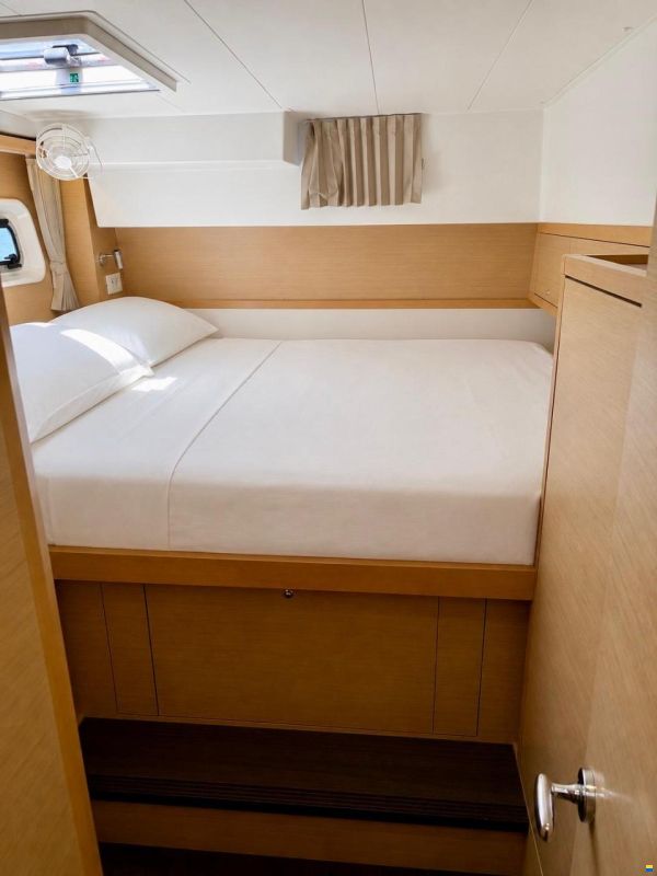 Lagoon 40 Motor Yacht