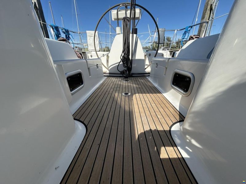 Dufour 40 Performance