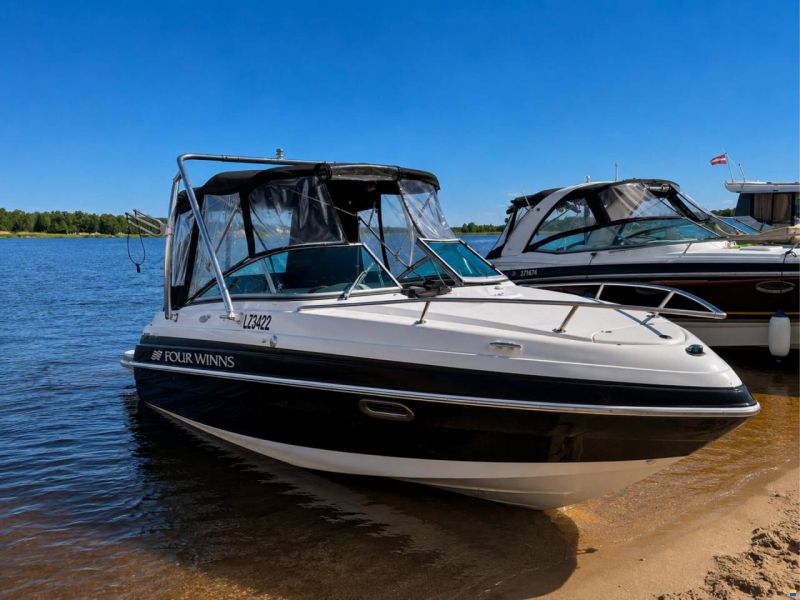 Four Winns 215 Sundowner