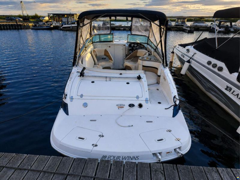 Four Winns 215 Sundowner