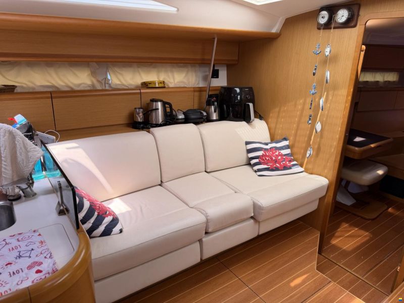 Jeanneau 53