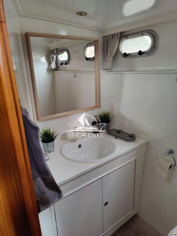 Veha Sedan Cruiser 35