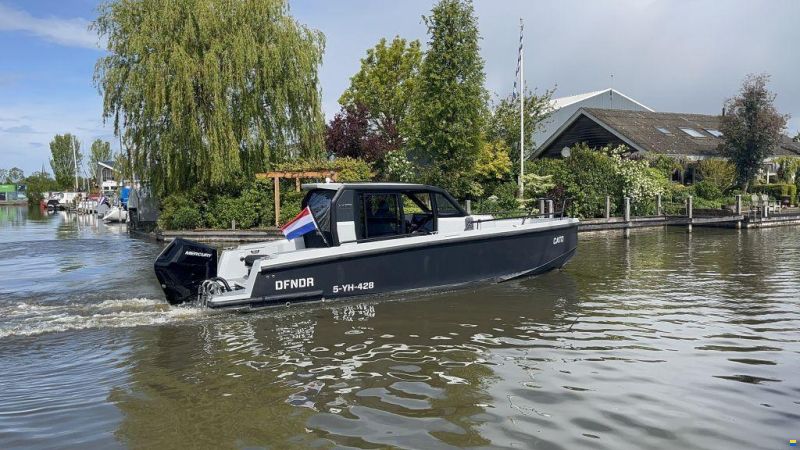 XO Boats DFNDR 9