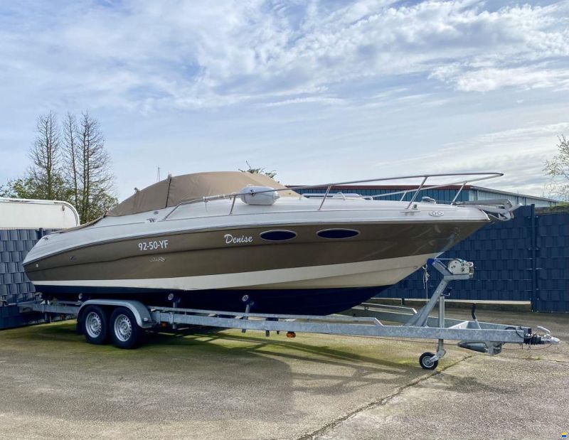Sea Ray 260 overnighter