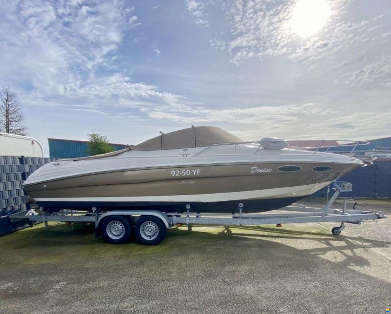 Sea Ray 260 overnighter