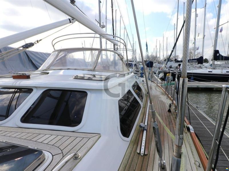 Hylas 54 RS
