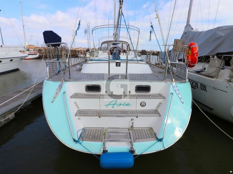 Hylas 54 RS