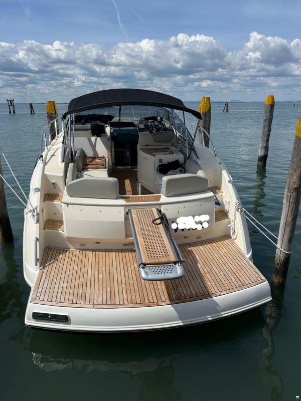 Atlantis 35