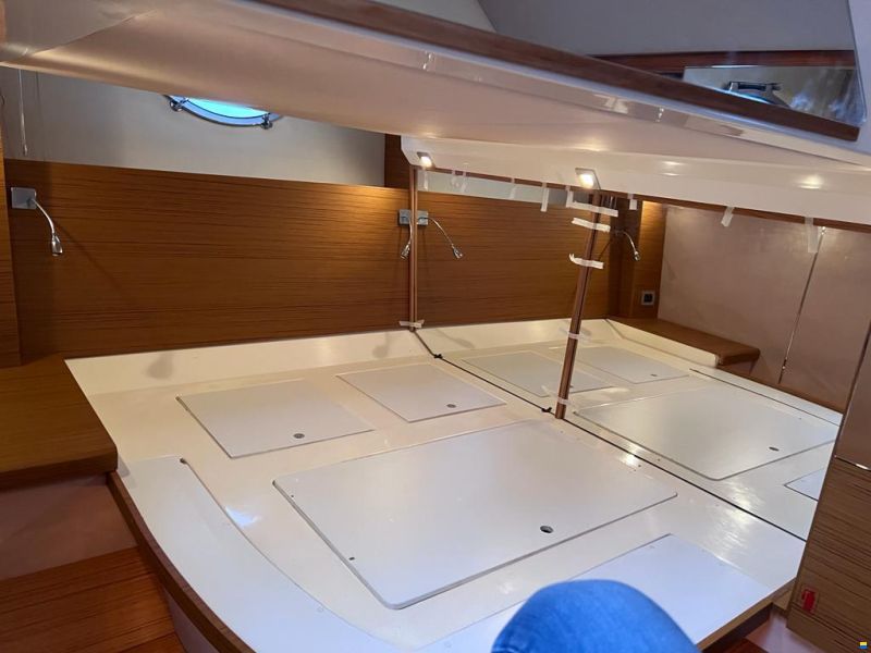 Atlantis 35