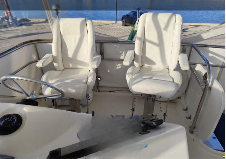 Riviera MARINE 47 FLYBRIDGE