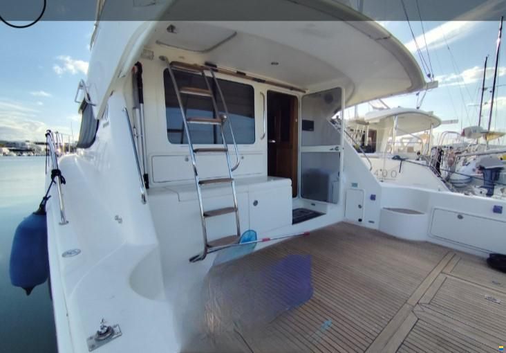 Riviera MARINE 47 FLYBRIDGE