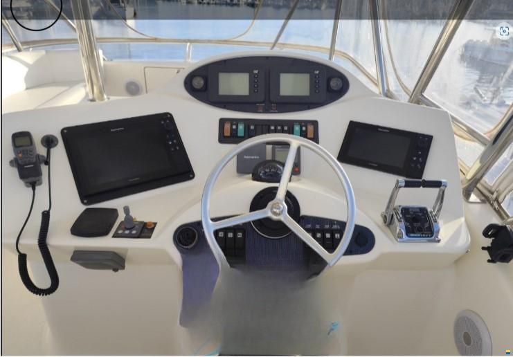 Riviera MARINE 47 FLYBRIDGE