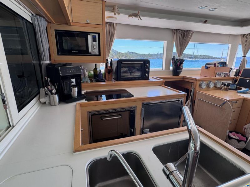 Lagoon 450 F