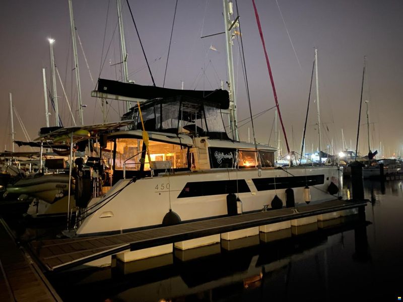 Lagoon 450 F
