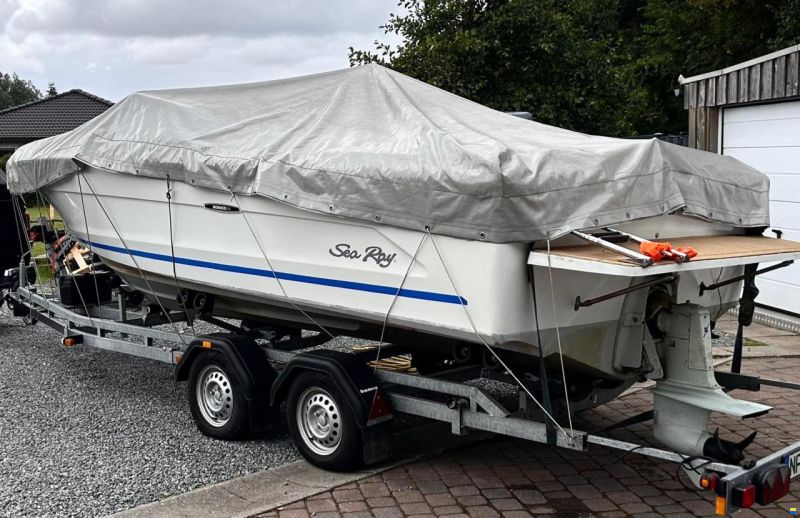 Sea Ray Monaco 207