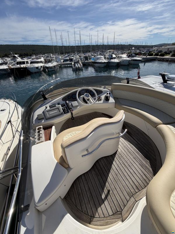 Azimut Fly 42