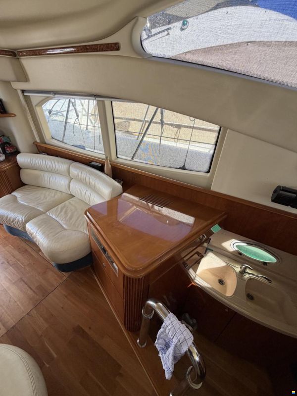 Azimut Fly 42