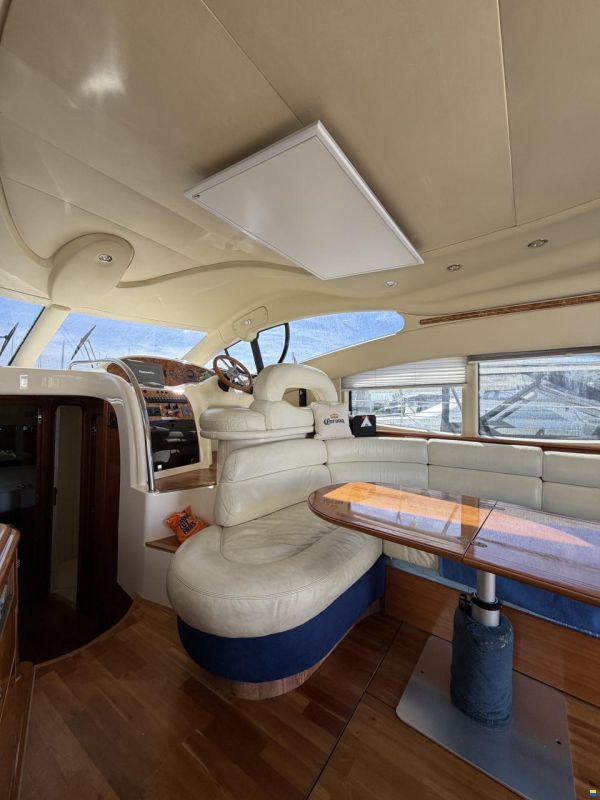 Azimut Fly 42