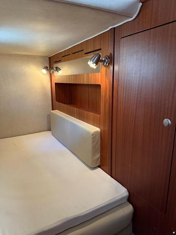 Sea Ray Sundancer 305