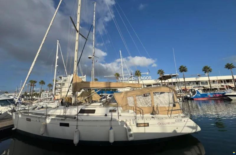 Beneteau Oceanis 390