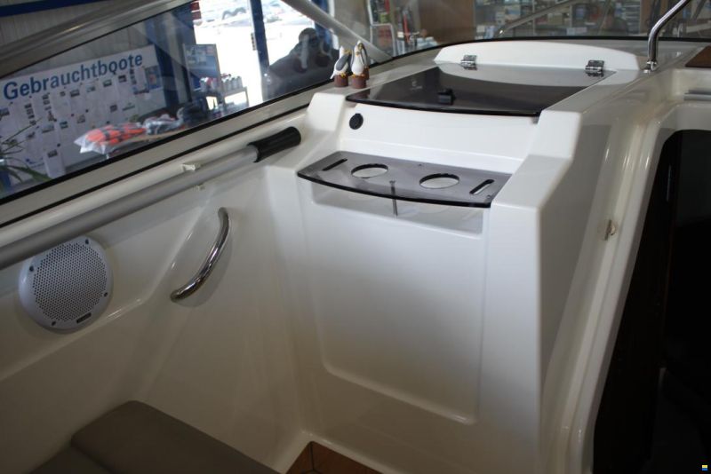 Quicksilver Activ 805 Cruiser